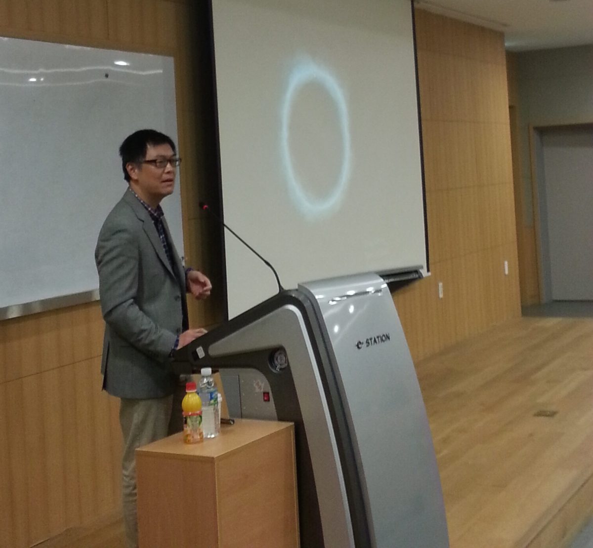 2013.11.25: 관악보건포럼, 'The Quantified Self Movement Lessons for the use of Mobile Phones in Public Health Research'